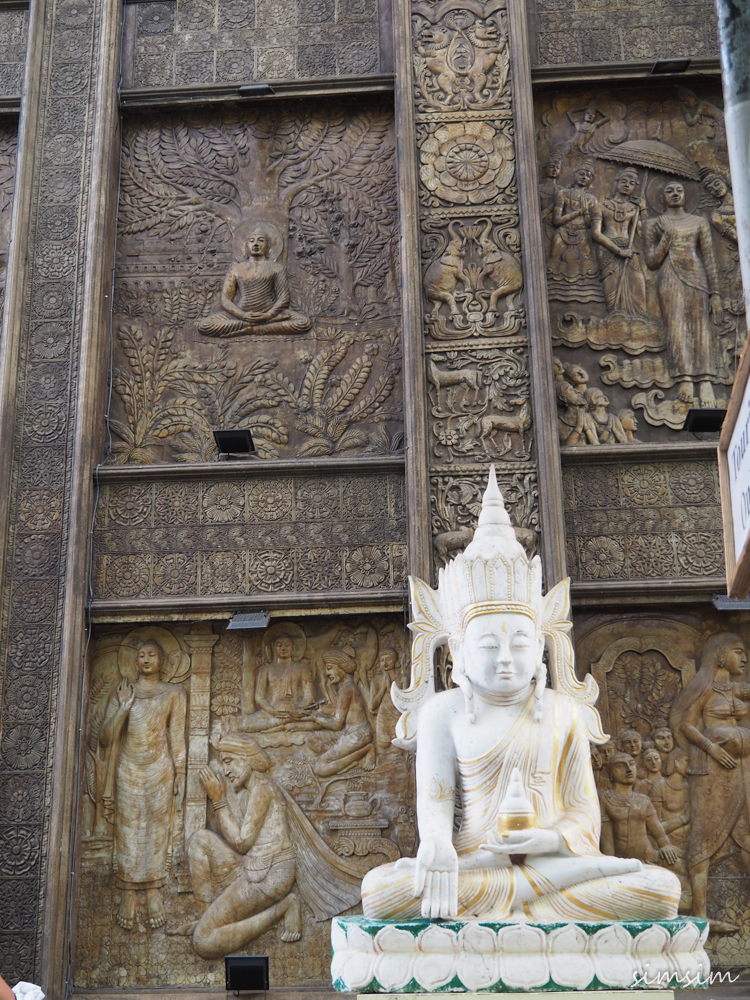 スリランカ旅行ガンガラーマ寺院