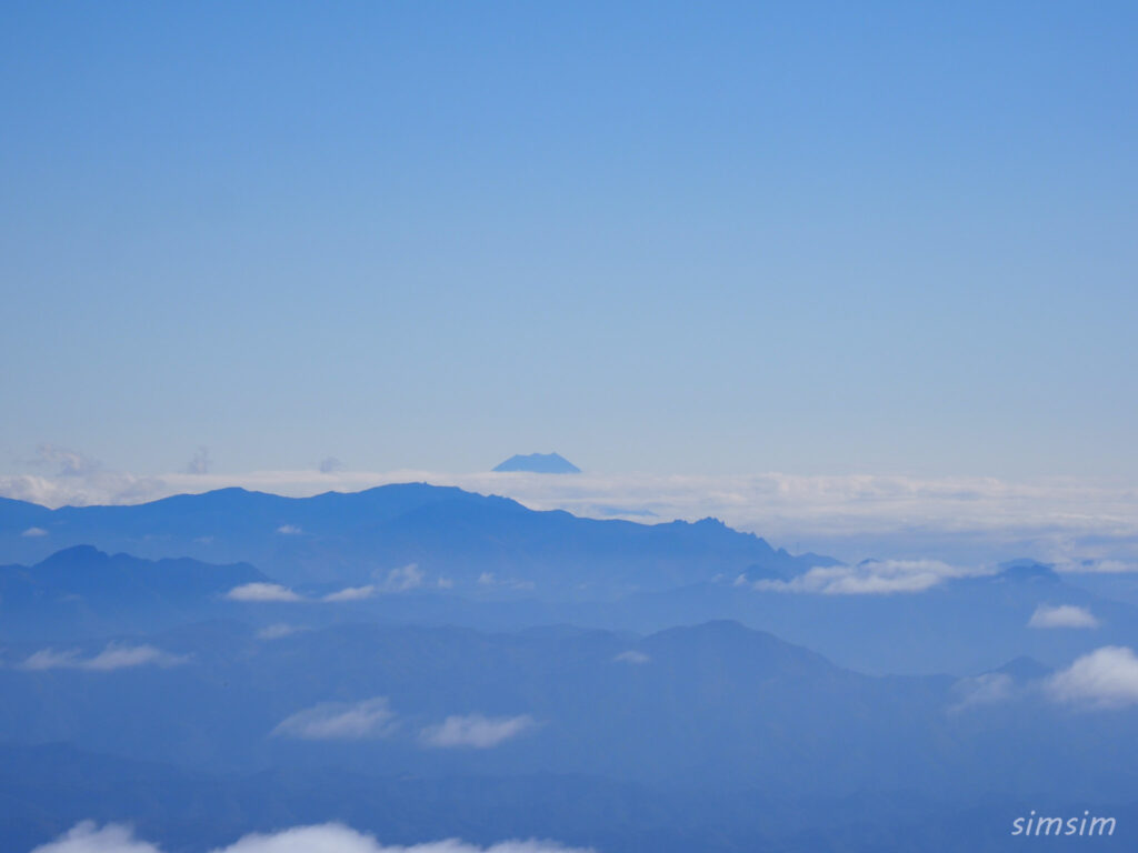 黒斑山登山　外輪山周回コース　トーミの頭