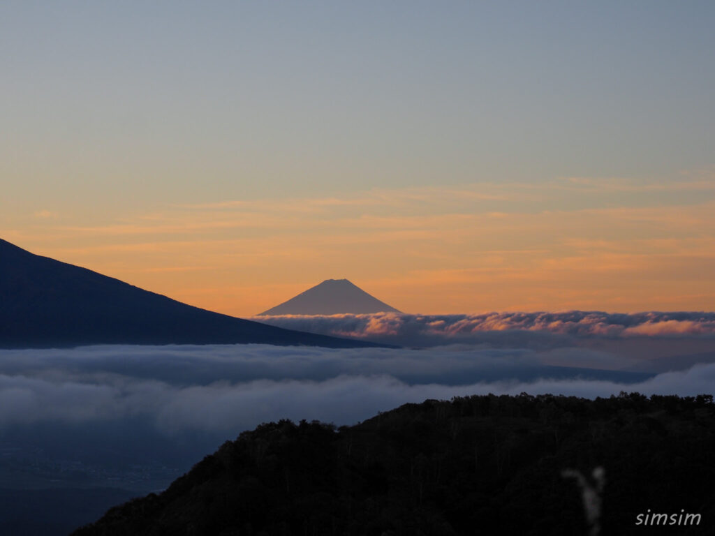 霧ヶ峰　朝焼け