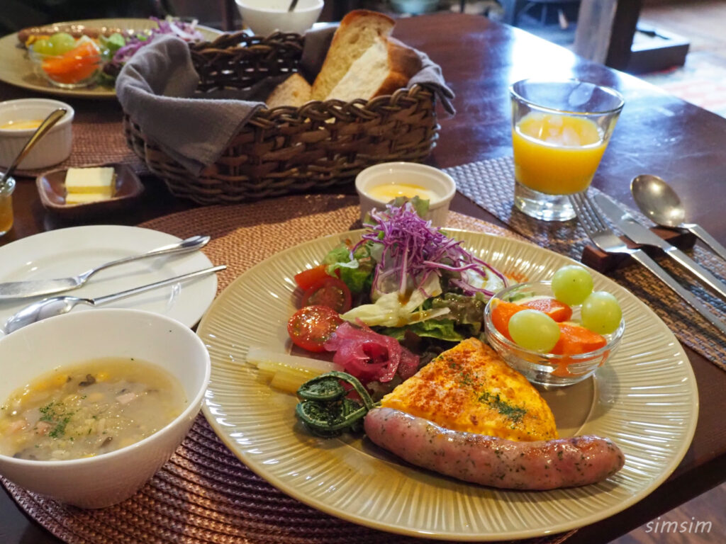 コロモデゲストハウス 料理