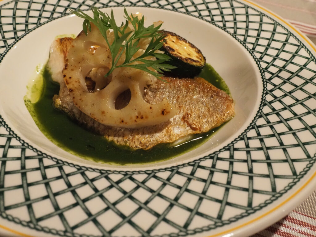 コロモデゲストハウス　ディナー